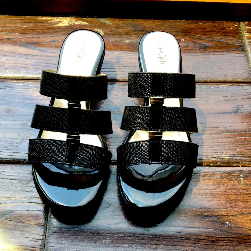 East 5th Women’s dress shoe